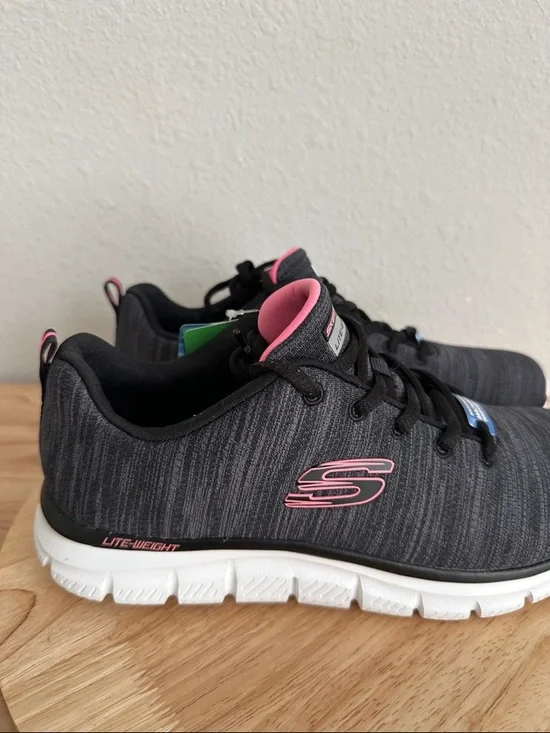 Skechers Track Womens Walking Shoes - Picture 2 of 6